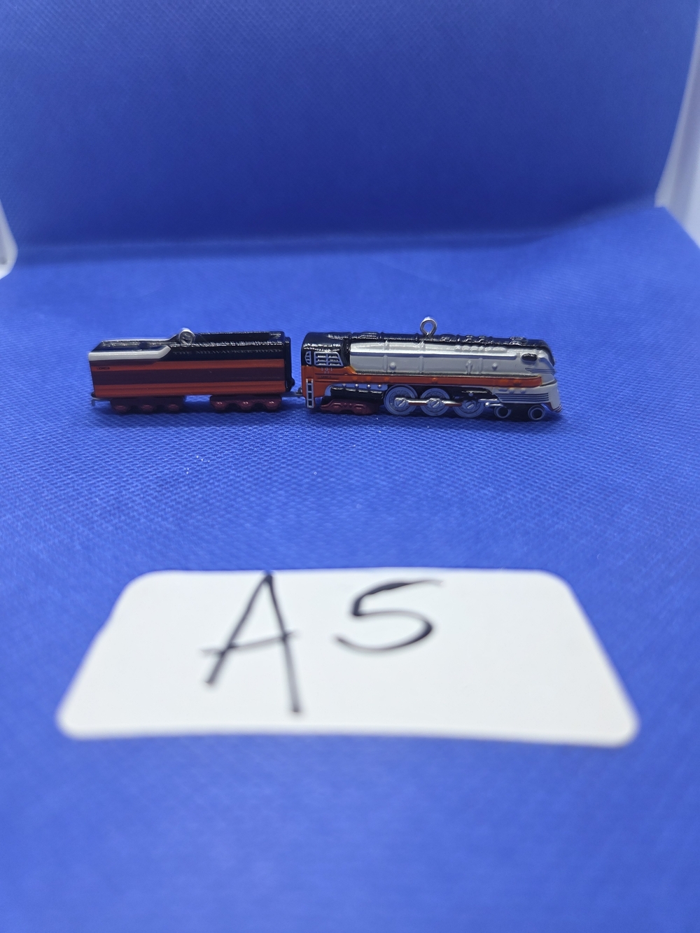 Hallmark Ornament. Lionel Locomotive.